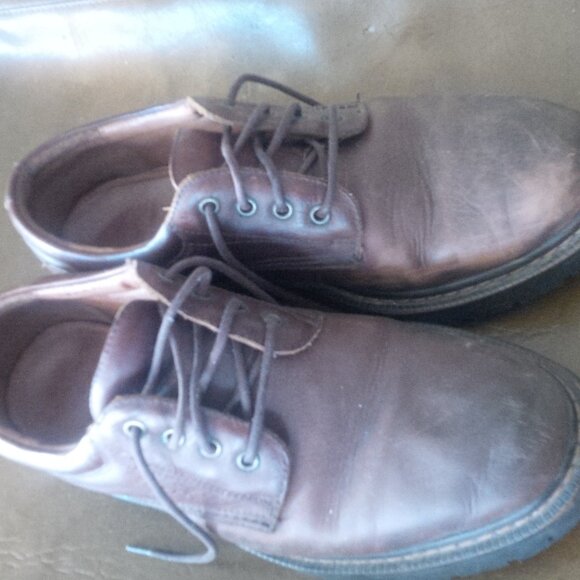 4 Pairs Men's Shoes, Size 10 - 11, All In Very Good Condition - Picture 5 of 6